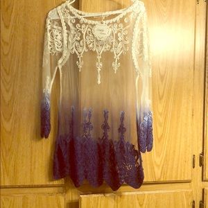 Beautiful top size small